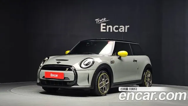 MINI Cooper SE 3