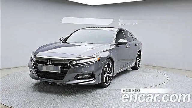 Honda Accord 10 2.0 Turbo