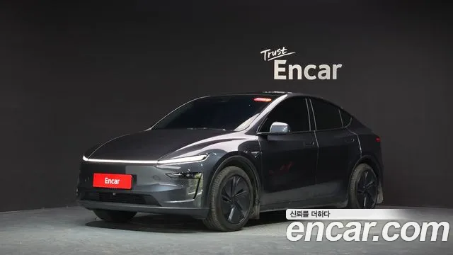 Tesla Y AWD