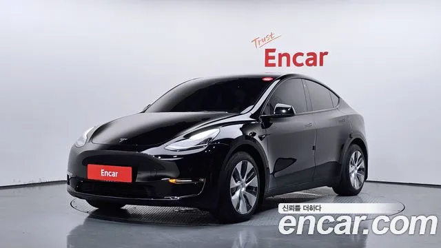 Tesla Y AWD
