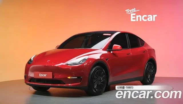Tesla Y RWD