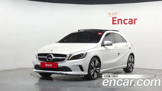 Mercedes-Benz A- W176 A200