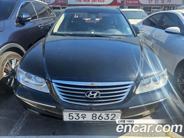 Hyundai Grandeur Q270 Base