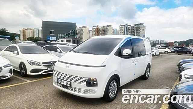 Hyundai Staria 5