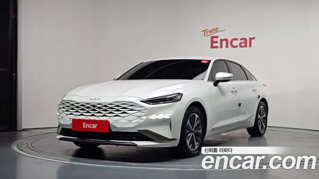 Kia K8 Hybrid Noblesse