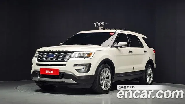 Ford Explorer 2.3 Limited 4WD 5