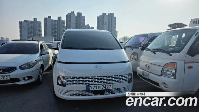 Hyundai Staria 11