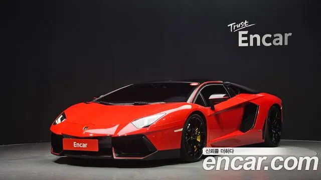 Lamborghini LP700-4
