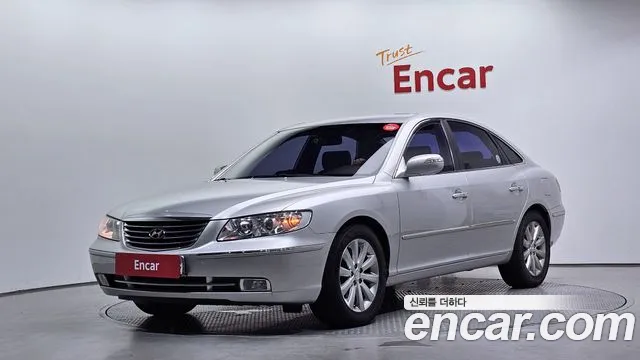 Hyundai Grandeur Q270 Base