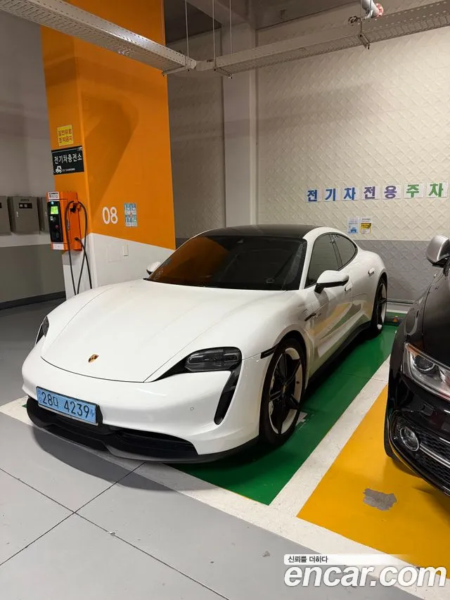 Porsche Taycan