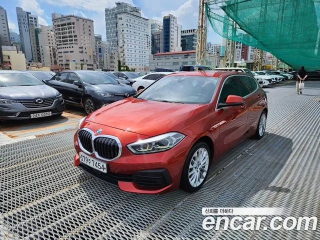 BMW 1 Series (F40) 118 d