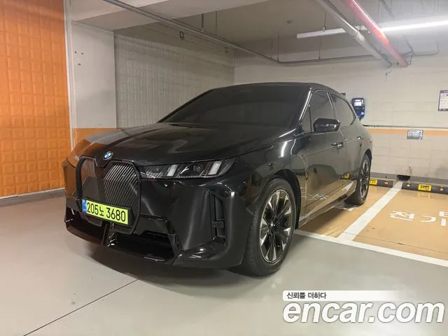 BMW iX xDrive45 M Sport