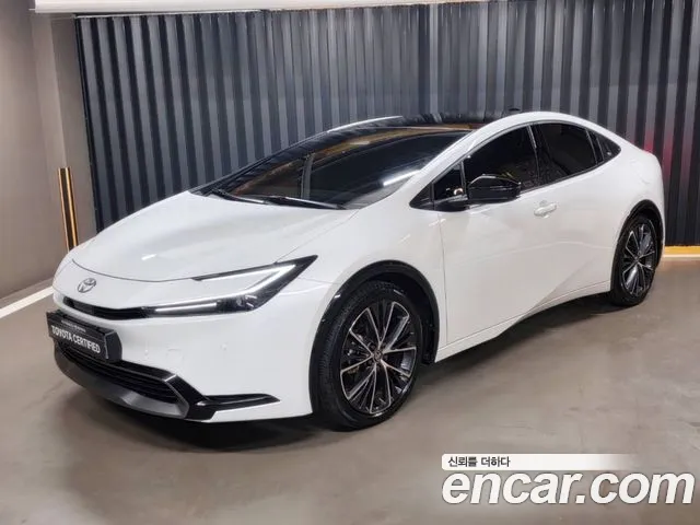 Toyota Prius 5 generation 2.0 XLE