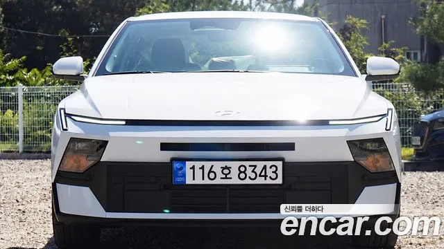 Hyundai Avante (CN8) 2.0 Modern
