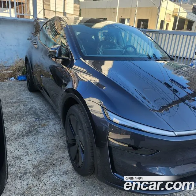Tesla Model Y AWD