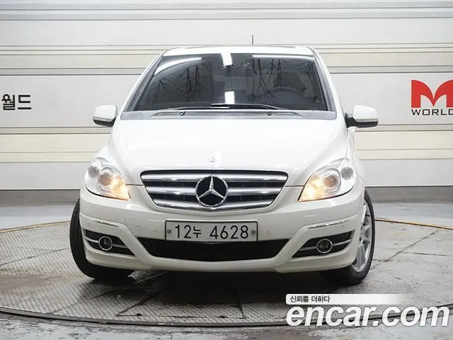 Mercedes-Benz B- W245 B200