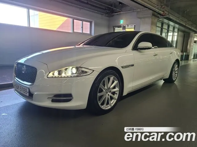Jaguar All New XJ 3.0D Premium LWB X351