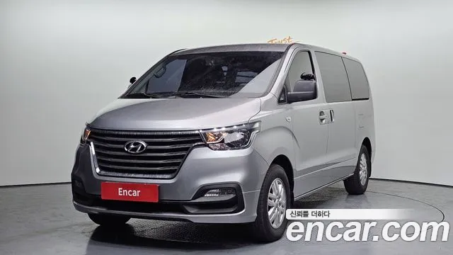 Hyundai The New Grand Starex 3