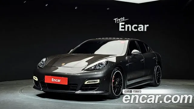 Porsche Panamera 4.8 GTS 970