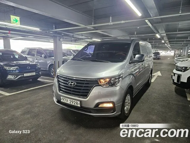 Hyundai The New Grand Starex 3