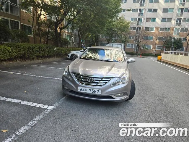 Hyundai YF Sonata LPI
