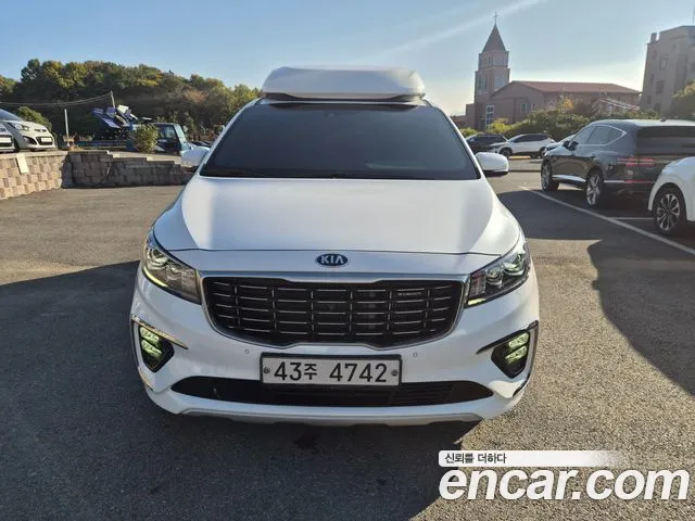 Kia The New Carnival 9 Noblesse