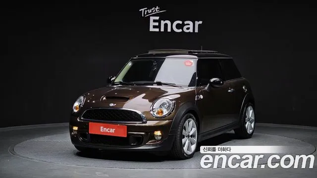 MINI Cooper SD Base 2