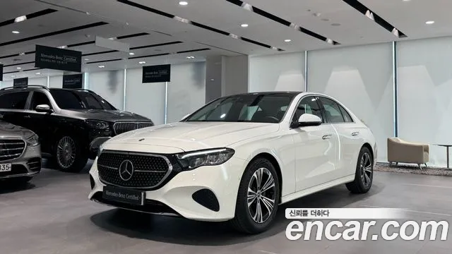 Mercedes-Benz E- W214 E200