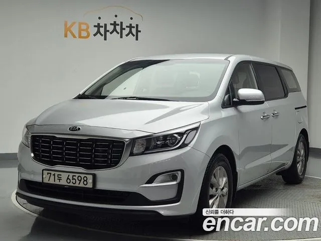 Kia The New Carnival 11