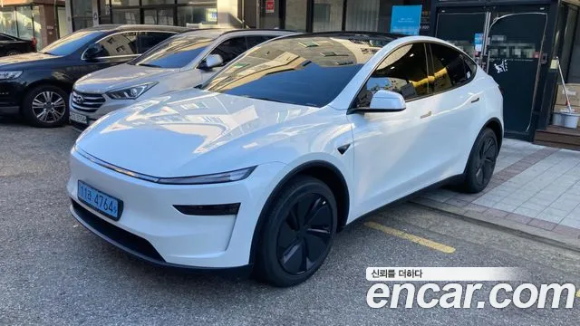Tesla Y RWD