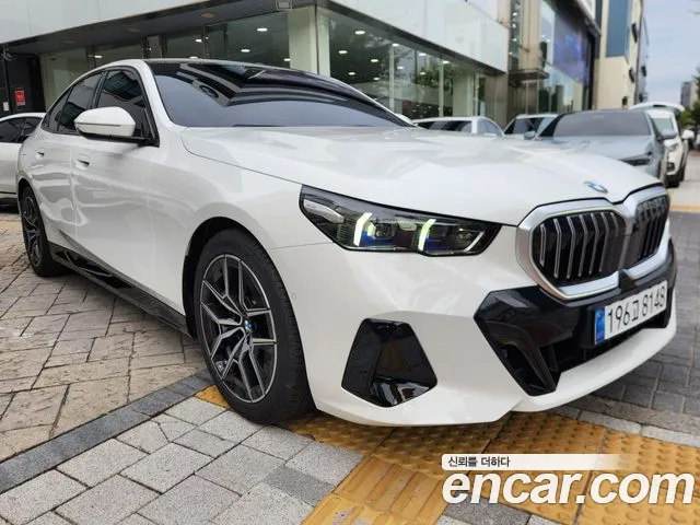 BMW 5 (G60) 520i M