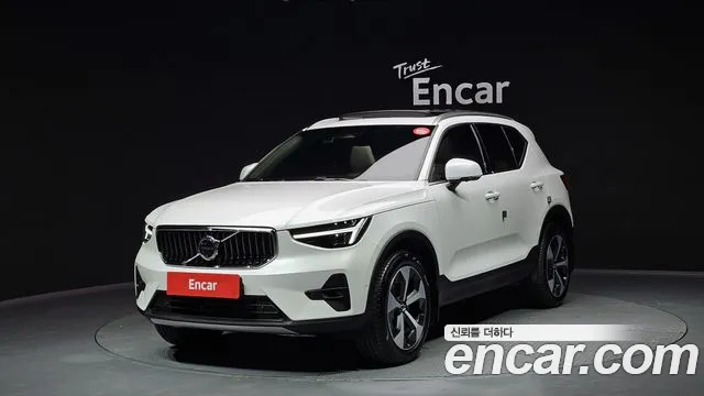 Volvo XC40 B4