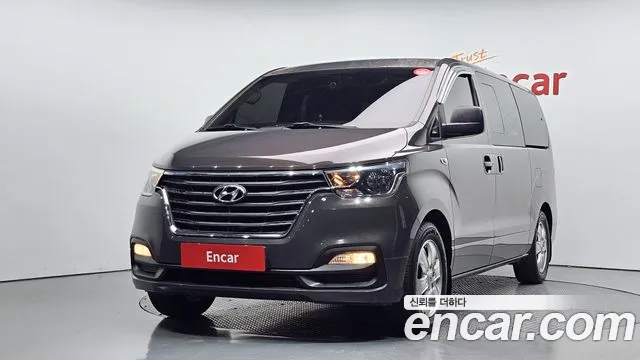 Hyundai The New Grand Starex 9 Premium