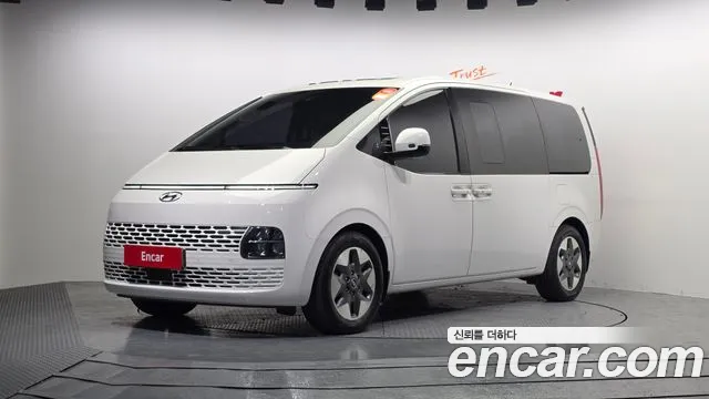 Hyundai Staria 4WD 9