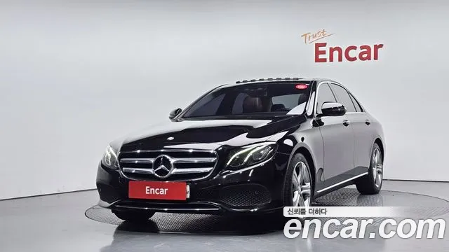 Mercedes-Benz E- W213 E200