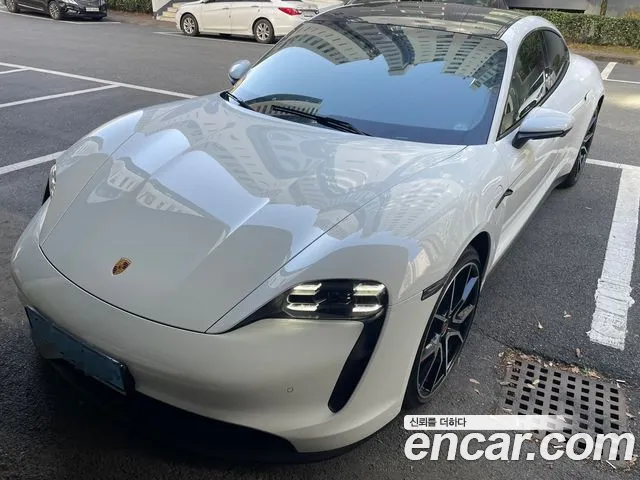 Porsche Taycan 4S