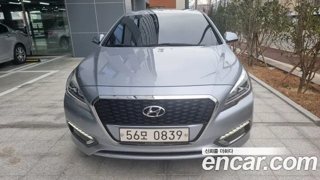 Hyundai LF Sonata Hybrid 2.0 HEV
