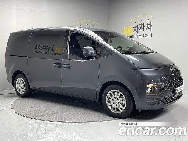 Hyundai Staria 5