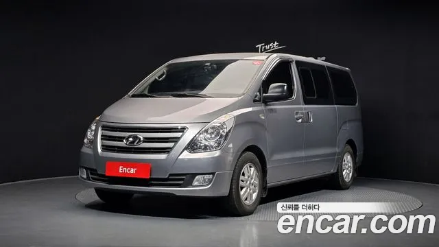 Hyundai Grand Starex 12