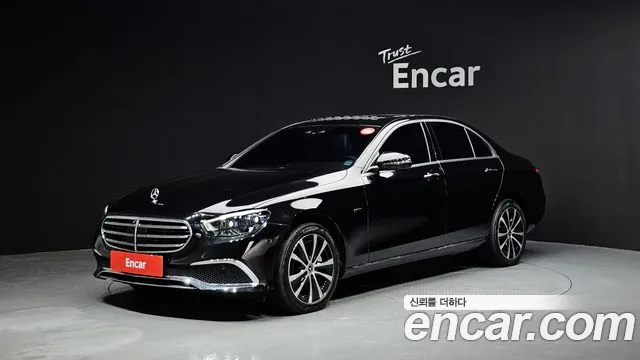 Mercedes-Benz E- W213 E300e 4MATIC Exclusive
