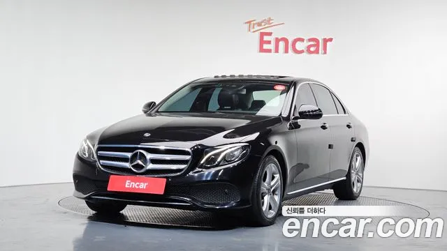 Mercedes-Benz E- W213 E200