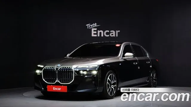 BMW 7 (G70) 740i xDrive M