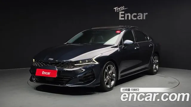 Kia K5 III 2.0 Signature