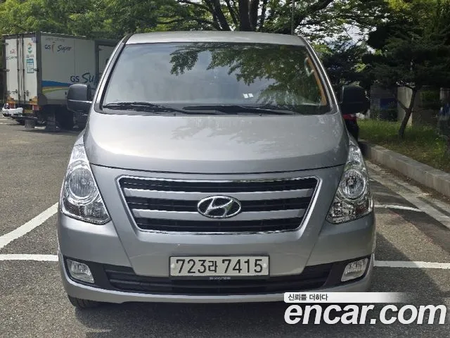 Hyundai Grand Starex