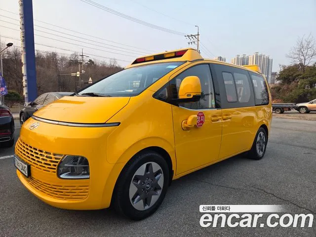 Hyundai Staria L3.5 15
