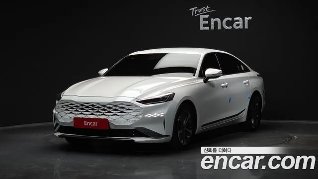 Kia K8 Hybrid Noblesse
