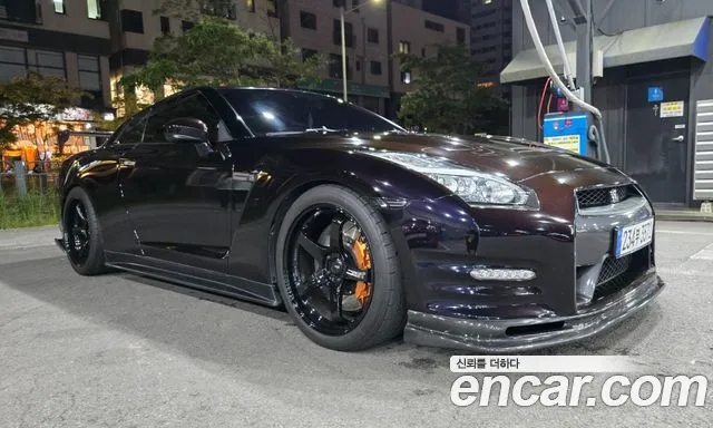 Nissan GT-R 3.8