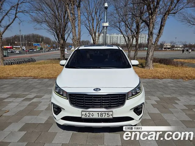 Kia The New Carnival 9 Noblesse