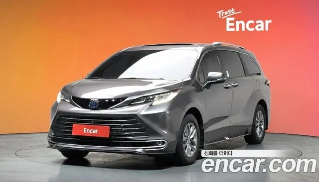 Toyota 4 2.5 Hybrid AWD