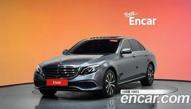 Mercedes-Benz E- W213 E300e 4MATIC Exclusive